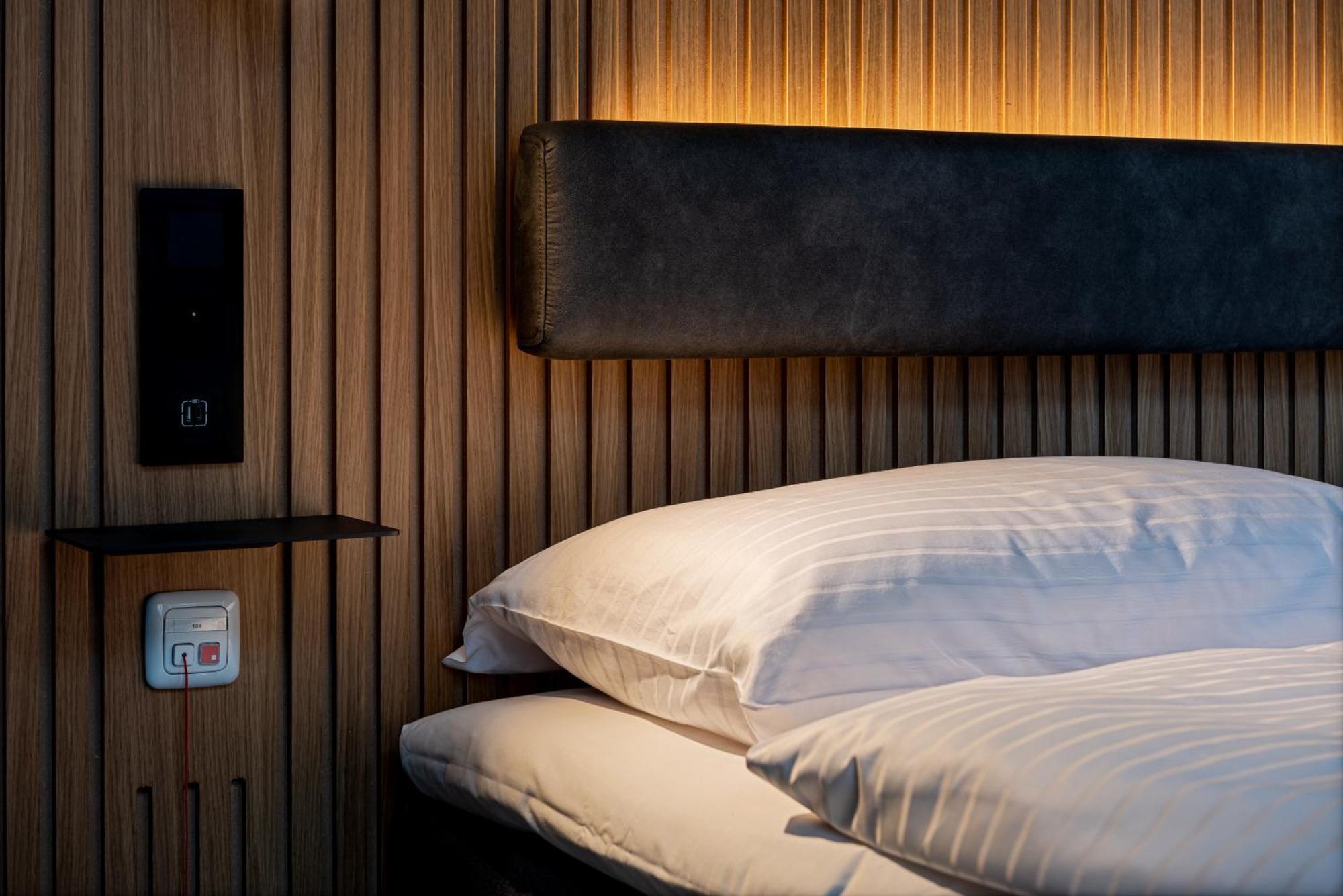 Zleep Hotel ปราก ภายนอก รูปภาพ